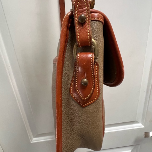 Authentic vintage Dooney & Bourke All Weather leather crossbody purse - Picture 10 of 16